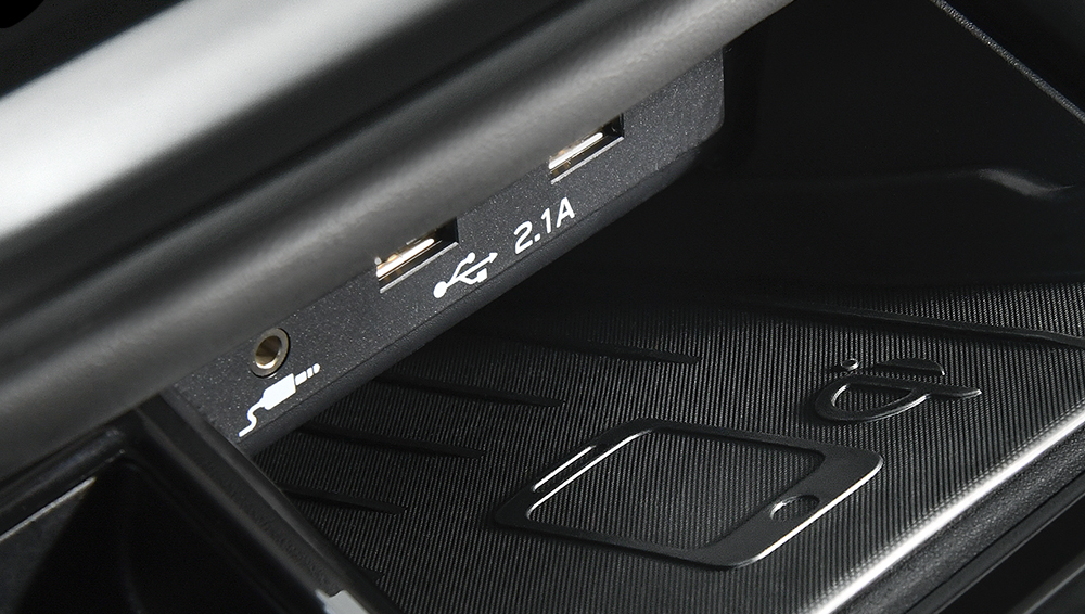 2022 Subaru Legacy MediaHub connectivity
