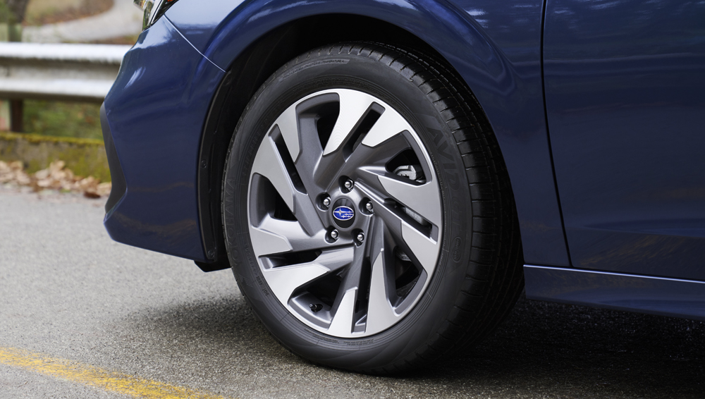 Cosmic Blue 2023 Legacy Limited 17-inch alloy wheel.