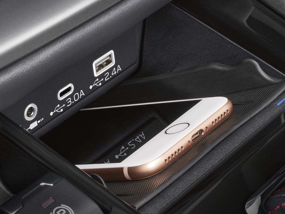 Plan rapproché du chargeur de téléphone sans fil.