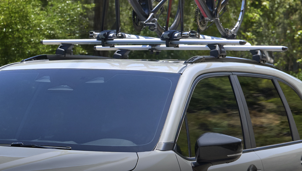Closeup of low profile roof rails on 2025 Subaru Forester.
