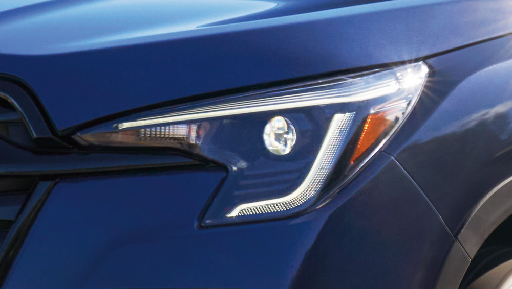 Close up shot of Steering Responsive Headlights (SRH).