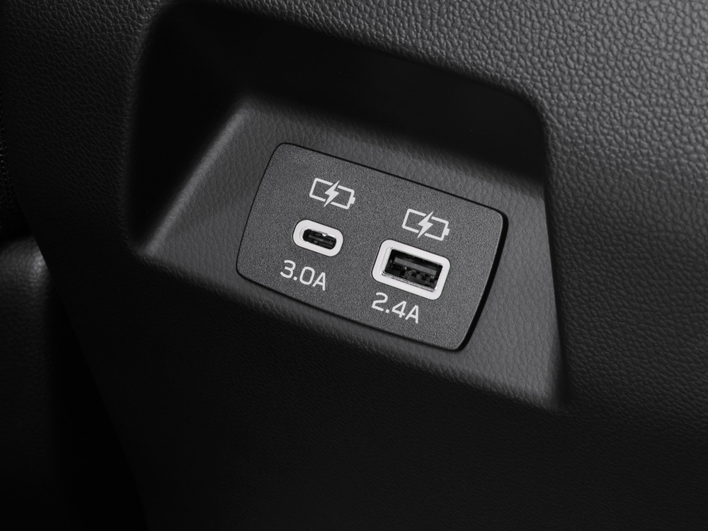 Ports USB-A (x1) et USB-C (x1) à l’arrière