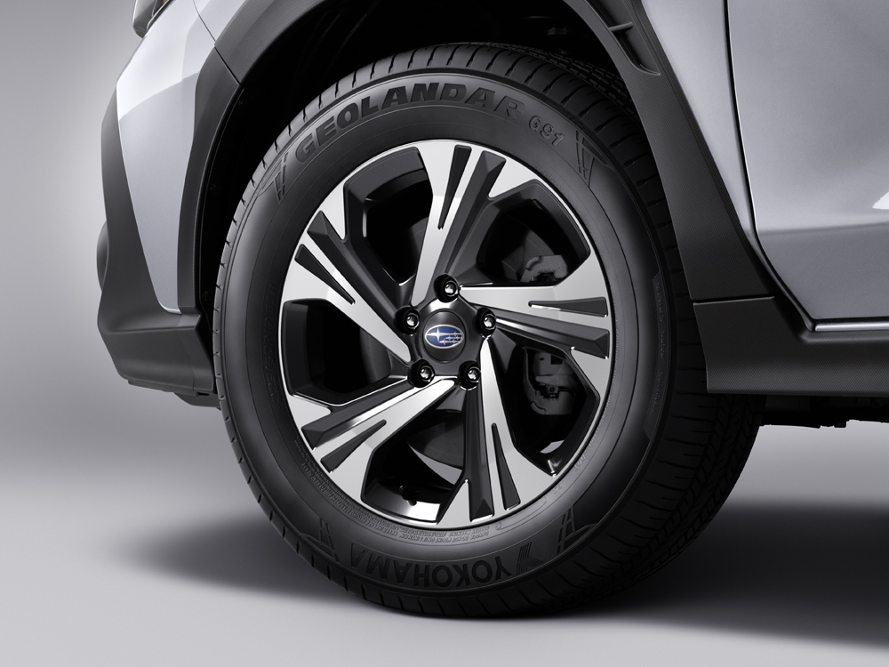Close up of 17-inch painted aluminum alloy wheels.